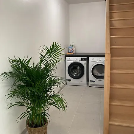 2 Pieces Moins De 2 Min Du Rer Apartmán Gagny