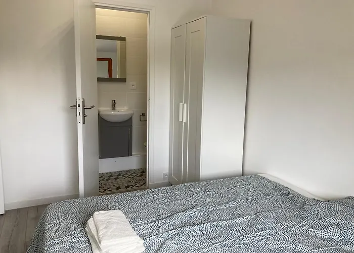 Apartment 2 Pieces Moins De 2 Min Du Rer *